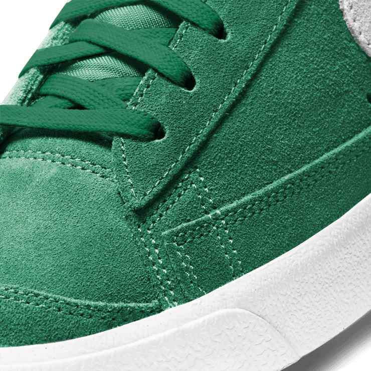 Nike Blazer Mid '77 Suede 'Pine Green' Angle 6