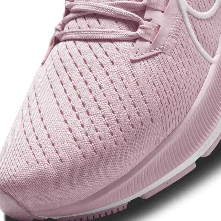 Nike Air Zoom Pegasus 38 'Champagne' (W) Angle 4