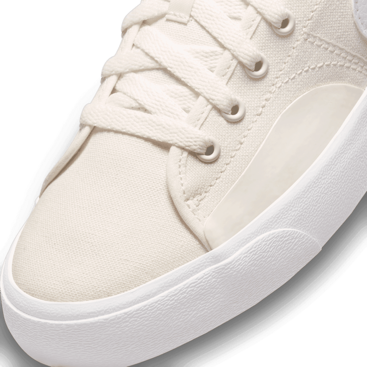 Nike SB Blazer Court SB 'Sail White' Angle 4