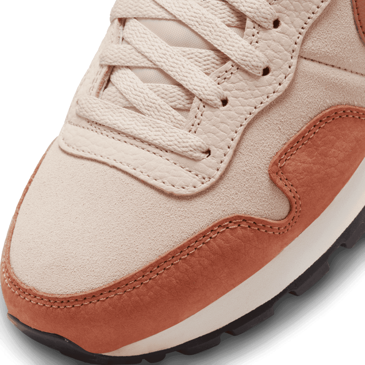 Nike Air Pegasus 83 'Mineral Clay' Angle 4