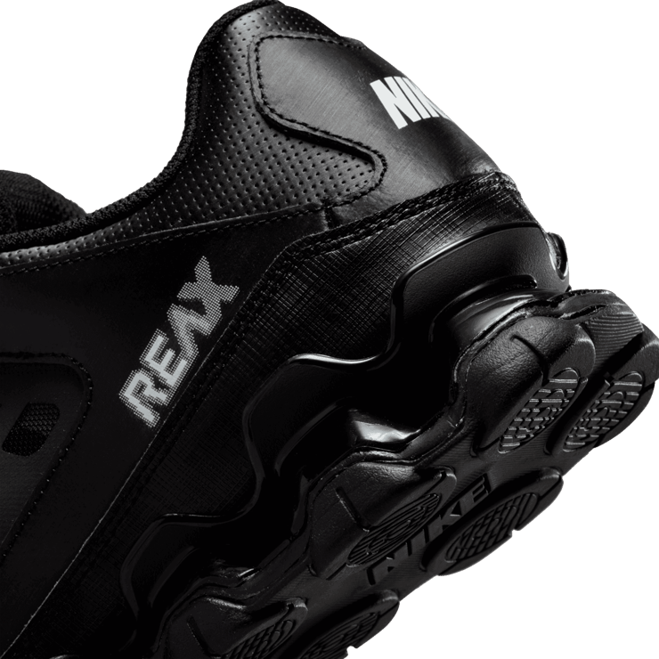 Nike Reax 8 TR 'Black White' Angle 5
