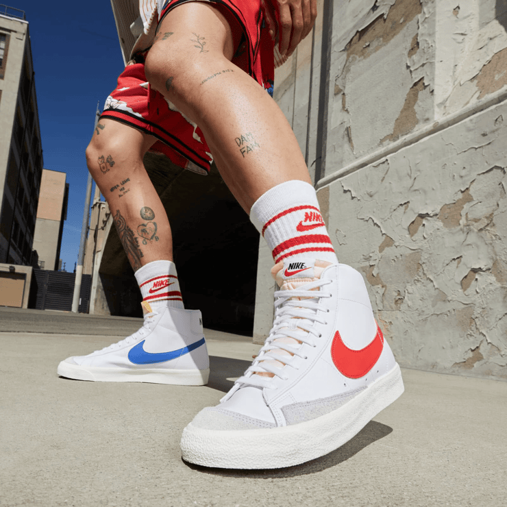 Nike Blazer Mid '77 Vintage 'White Blue Red' Angle 0