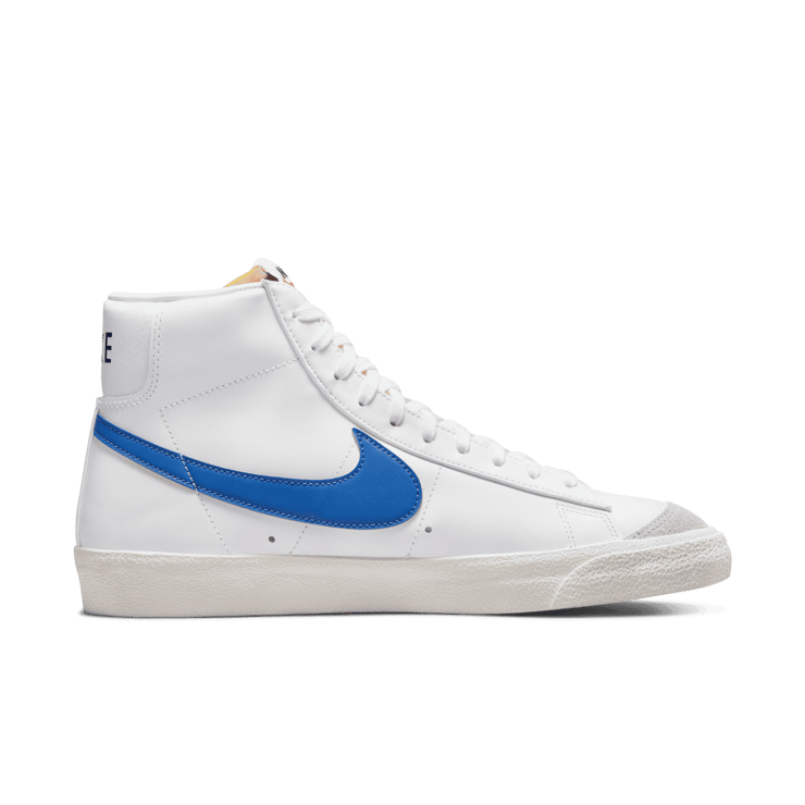 Nike Blazer Mid '77 Vintage 'White Blue Red' Angle 1