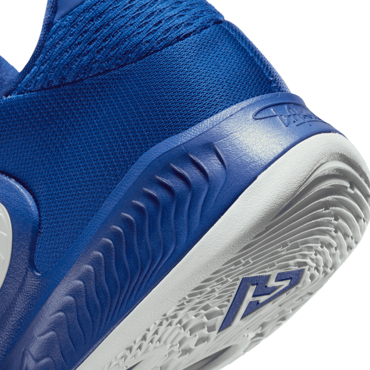 Nike Zoom Freak 4 TB 'Game Royal' Angle 5