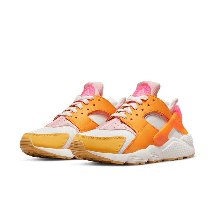 Nike Air Huarache 'Solar Flare Soft Pink' (W) Angle 2