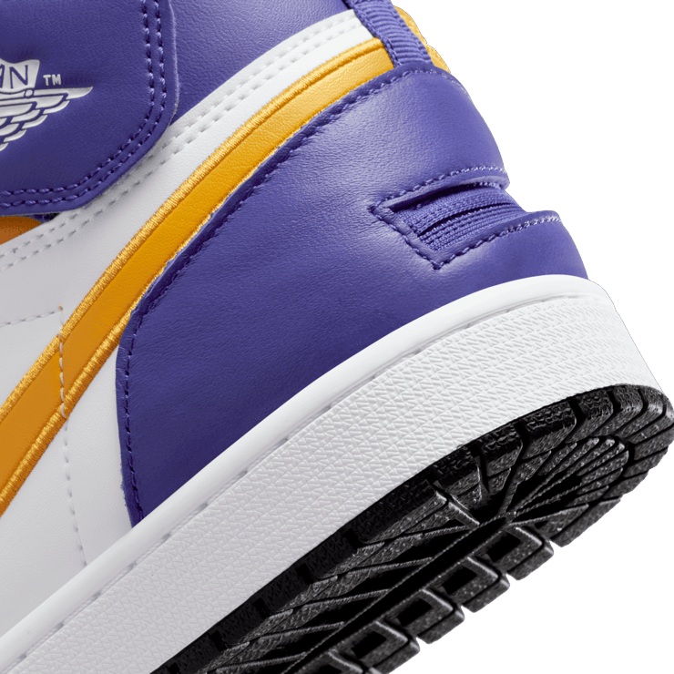 Air Jordan 1 High FlyEase 'Lakers' Angle 5