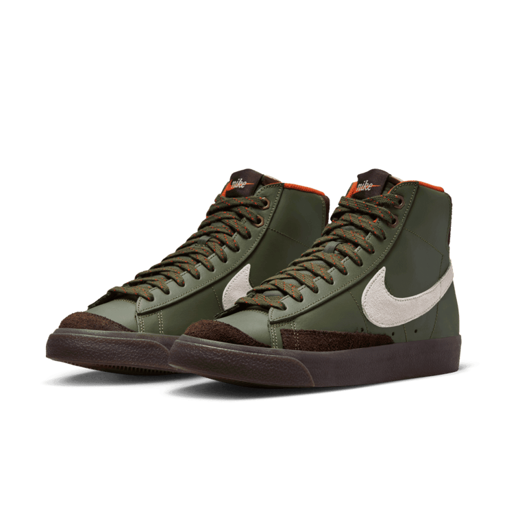 Nike Blazer Mid '77 Vintage 'Army Olive' Angle 2