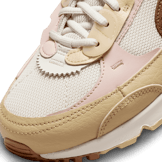 Nike Air Max 90 Futura 'Neapolitan' (W) Angle 4