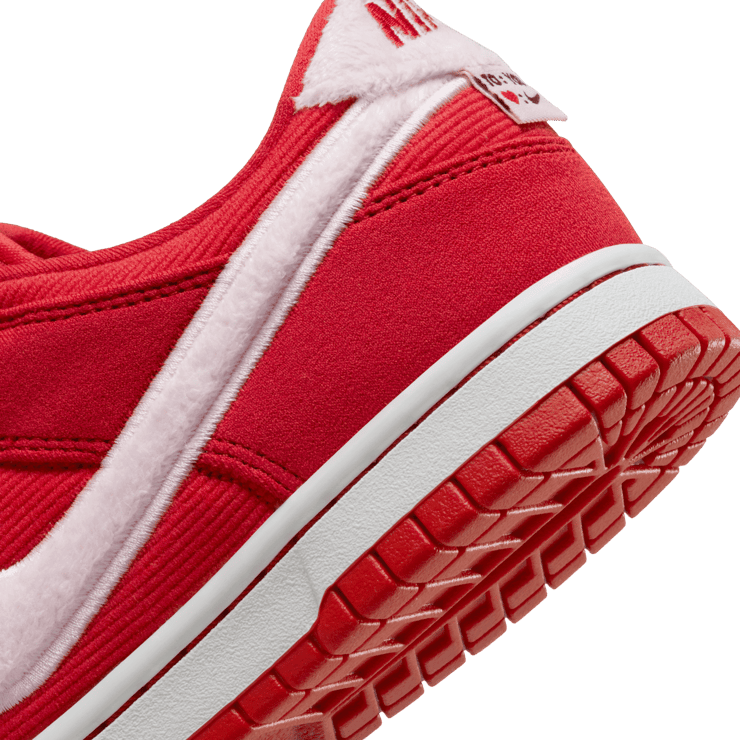 Nike Dunk Low Valentine’s Day (2024) (GS) Angle 5