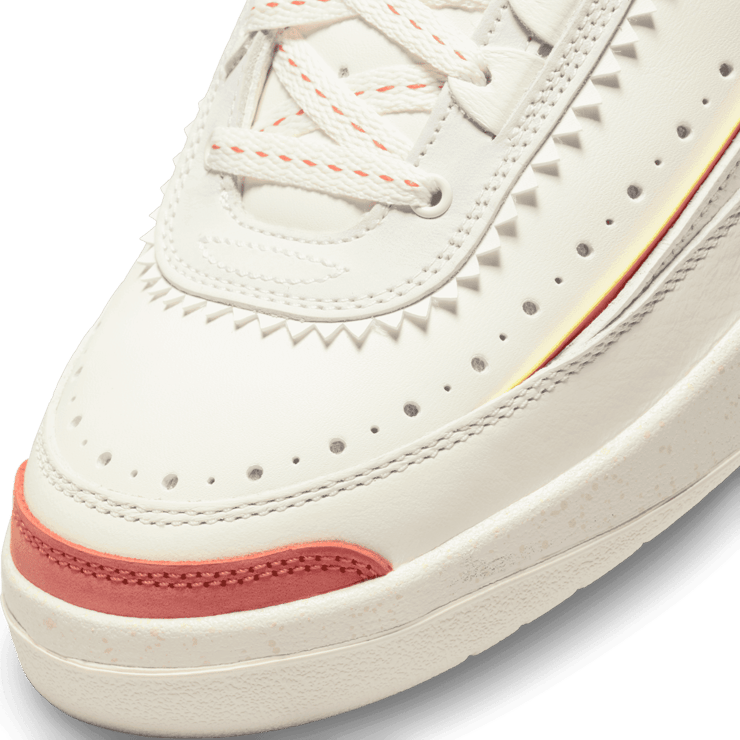 Air Jordan 2 Retro Maison Chateau Rouge Angle 4