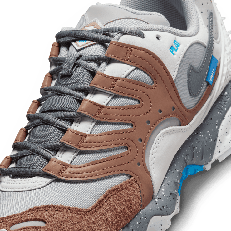 Nike Air Terra Humara Undefeated Archaeo Brown Angle 4