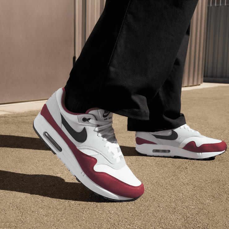 Nike Air Max 1 Dark Team Red Angle 0