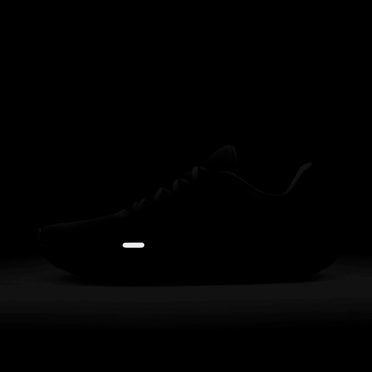 Nike Revolution 5 Road Angle 6