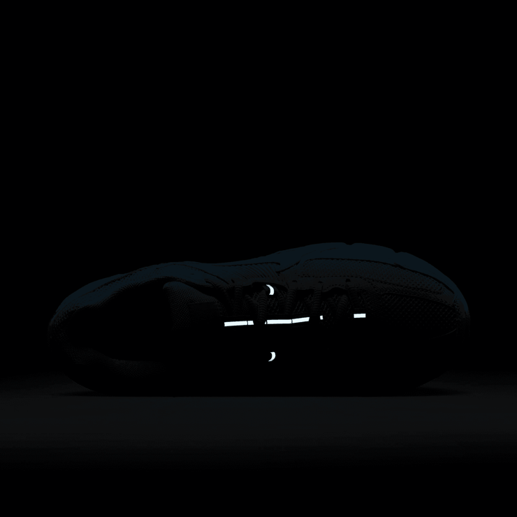 Nike Zoom Vomero 5 Lakeside Angle 6