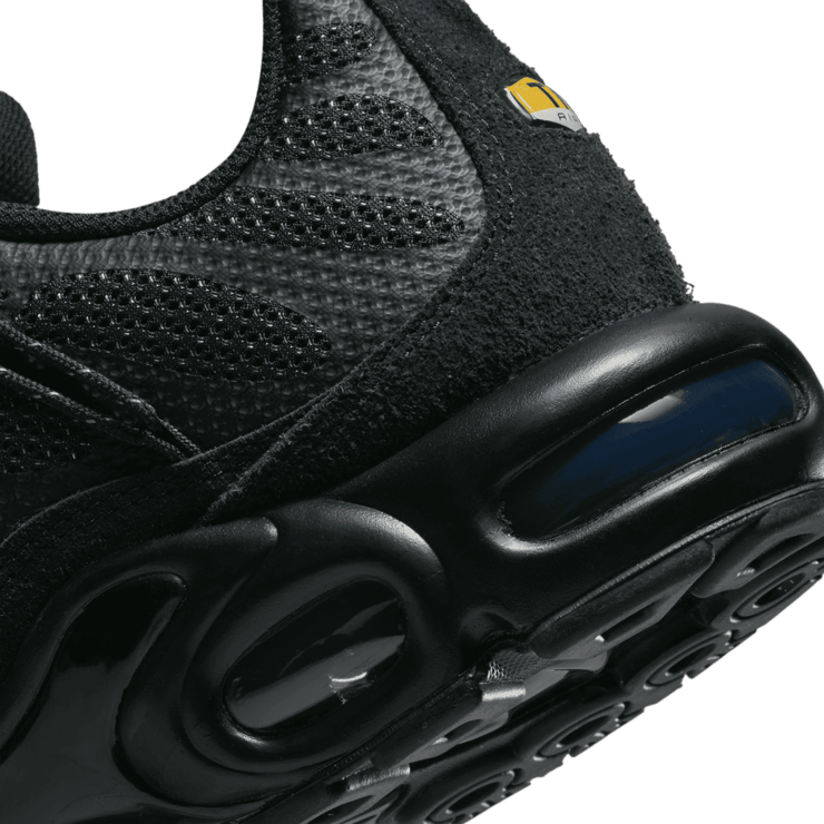 Nike Air Max Plus Utility 'Black Metallic Silver' Angle 6