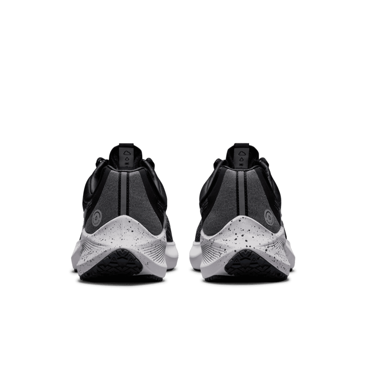 Nike Zoom Winflo 8 Shield 'Black Iron Grey' (W) Angle 3