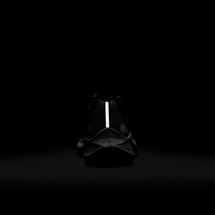 Nike Zoom Winflo 8 Shield 'Black Iron Grey' (W) Angle 7
