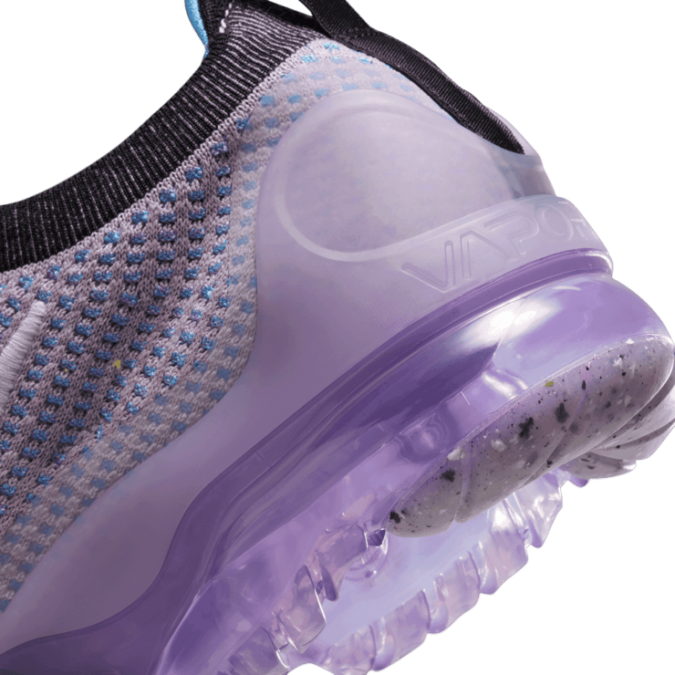 Nike Air VaporMax 2021 Flyknit 'Lilac Black' (W) Angle 5