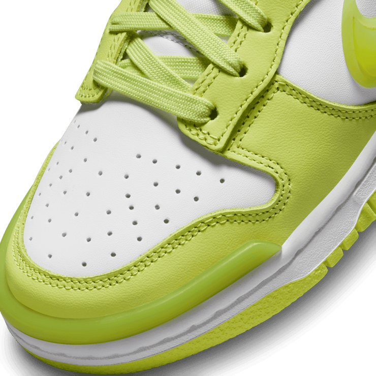 Nike Dunk Low Twist Light Lemon Twist (W) Angle 4