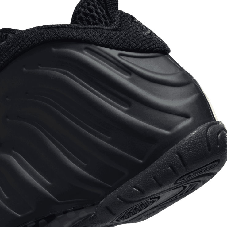 Nike Little Posite One Anthracite (2023) (PS) Angle 5