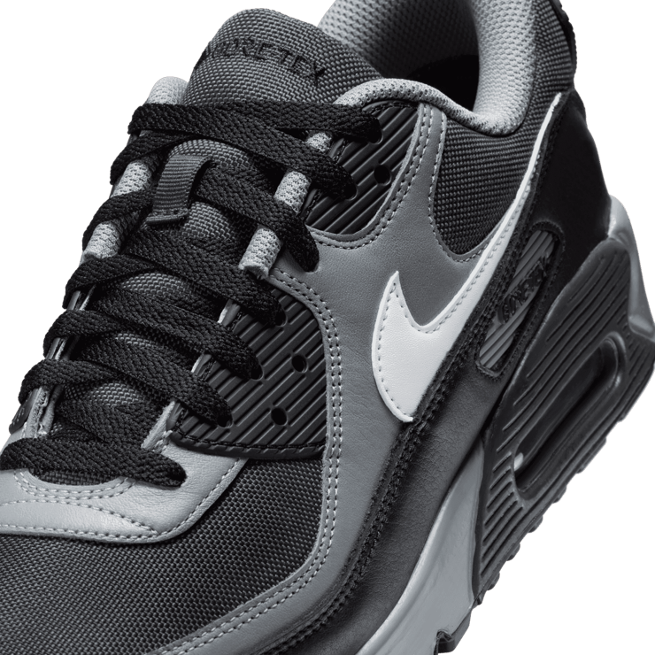Nike Air Max 90 Gore-Tex Dark Smoke Grey Black Angle 4