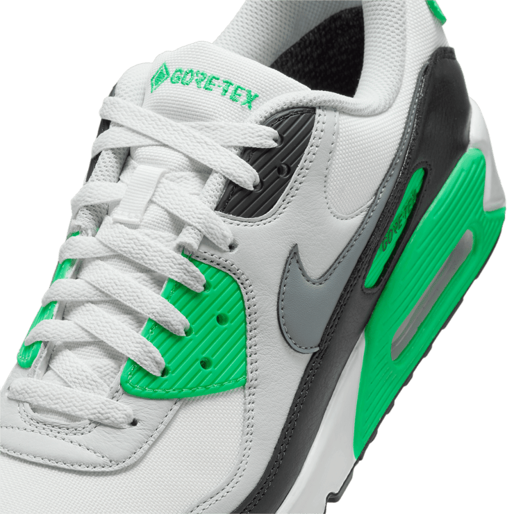 Nike Air Max 90 Gore-Tex Lucky Green Angle 4