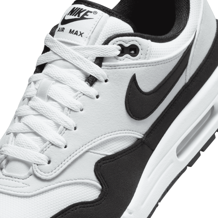 Nike Air Max 1 White Black Angle 4