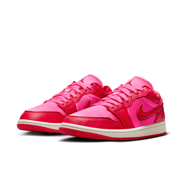 Air Jordan 1 Low SE Pink Blast (W) Angle 2