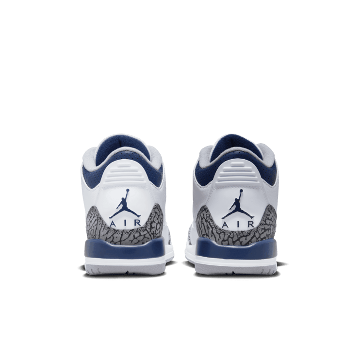 Air Jordan 3 Retro White Midnight Navy (GS) Angle 2