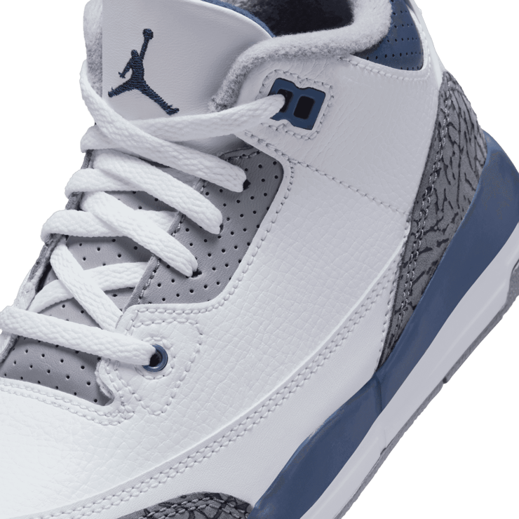 Air Jordan 3 Retro White Midnight Navy (PS) Angle 4