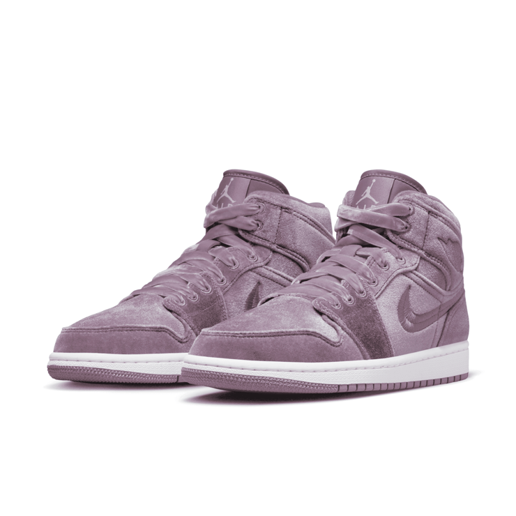 Jordan 1 Mid SE Purple Velvet (W) Angle 3