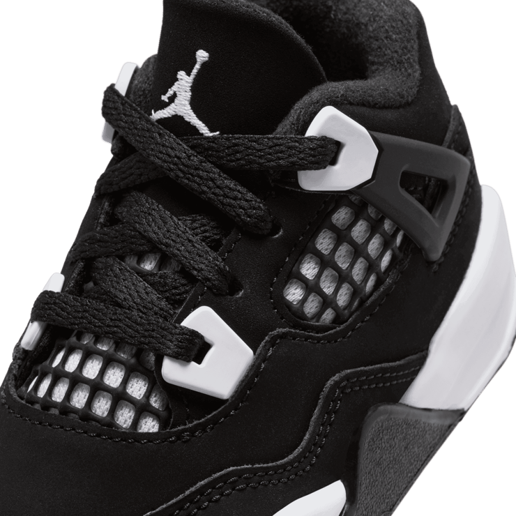 Air Jordan 4 Retro White Thunder (TD) Angle 4