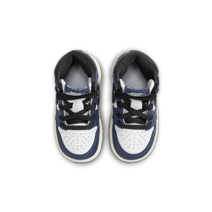 Air Jordan 1 Retro High OG Midnight Navy (TD) Angle 1