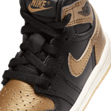 Air Jordan 1 Retro High OG Black Metallic Gold (TD) Angle 4