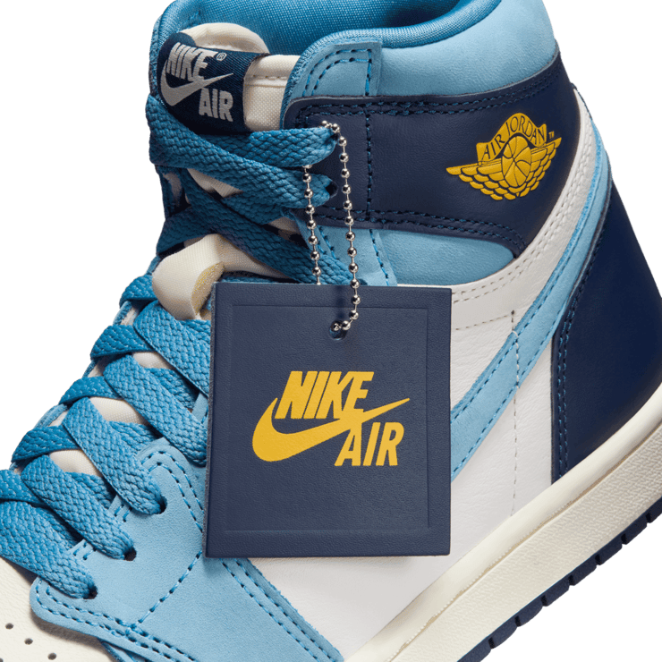 Air Jordan 1 Retro High OG First in Flight (W) Angle 6
