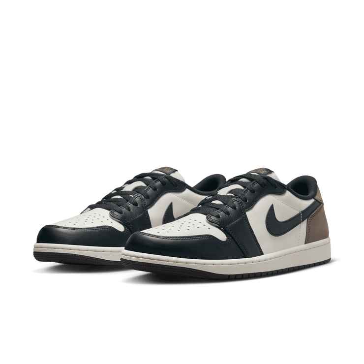 Air Jordan 1 Retro Low OG Mocha Angle 2
