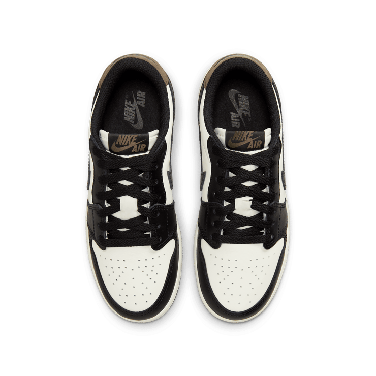 Air Jordan 1 Retro Low OG Mocha (GS) Angle 1