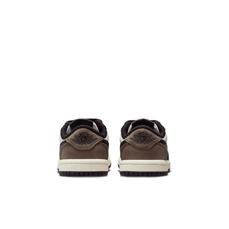 Air Jordan 1 Retro Low OG Mocha (TD) Angle 3