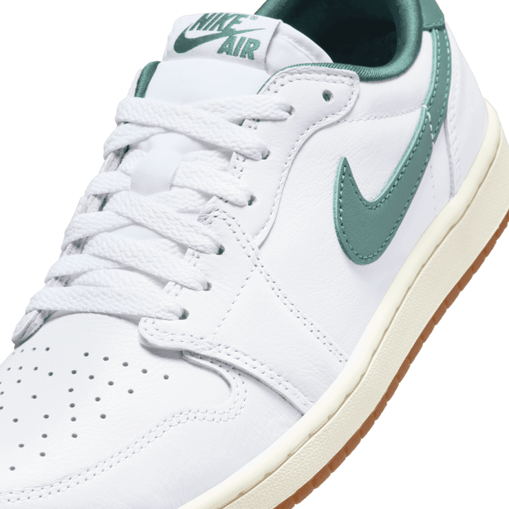 Air Jordan 1 Retro Low OG Oxidized Green (W) Angle 4