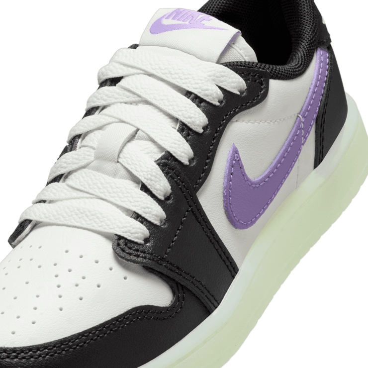 Air Jordan 1 Retro Low OG Black Raspberry (PS) Angle 1