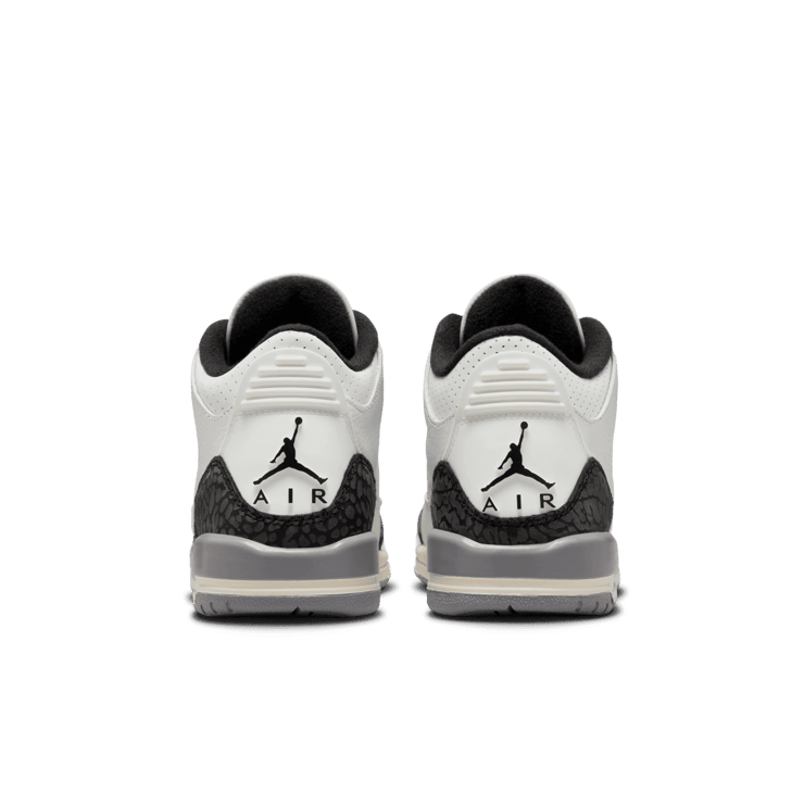 Air Jordan 3 Retro Cement Grey (GS) Angle 3