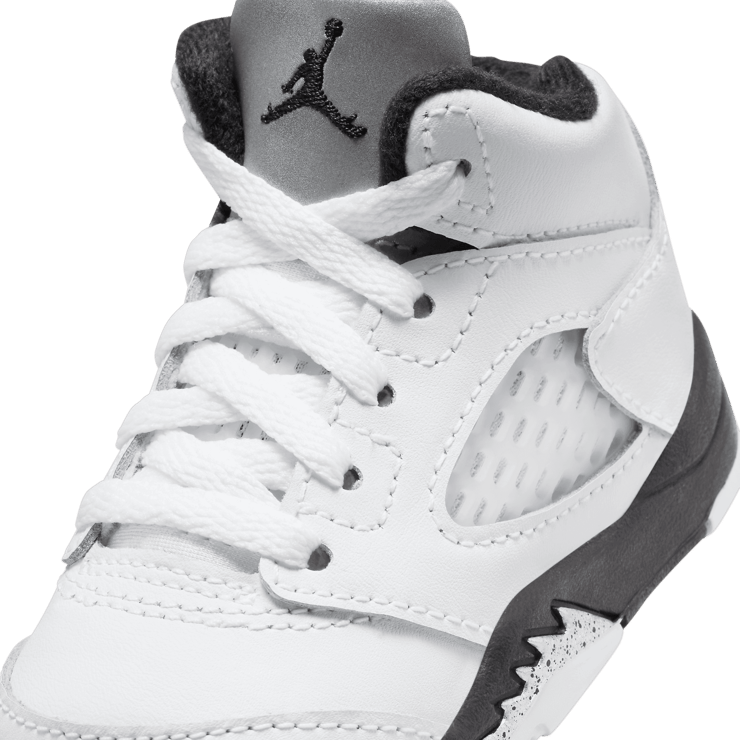 Air Jordan 5 Retro White Metallic Black (TD) Angle 4