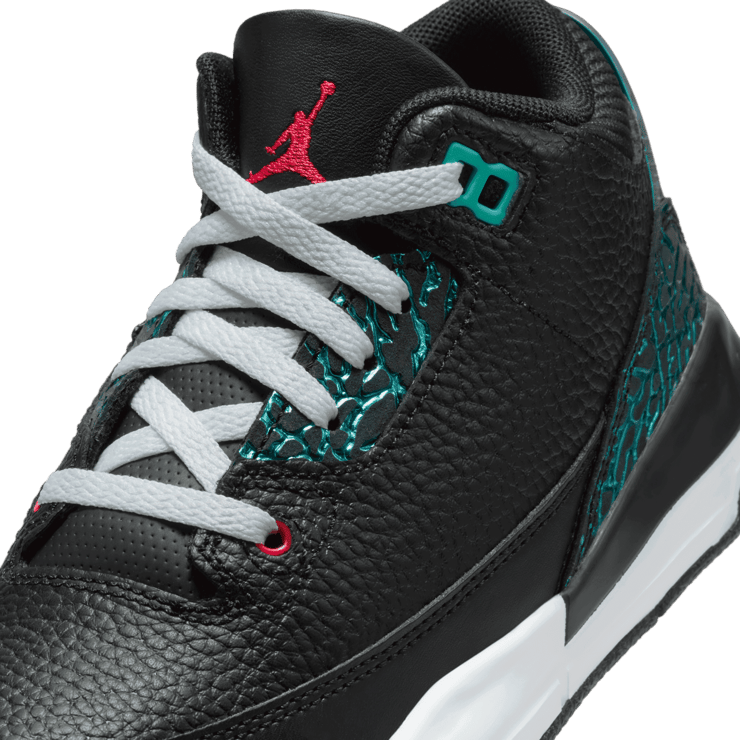 Air Jordan 3 Retro SE Moto (PS) Angle 4