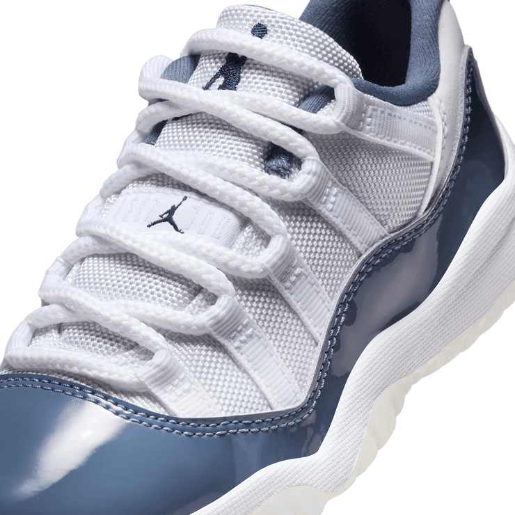 Air Jordan 11 Retro Low Diffused Blue (PS) Angle 4
