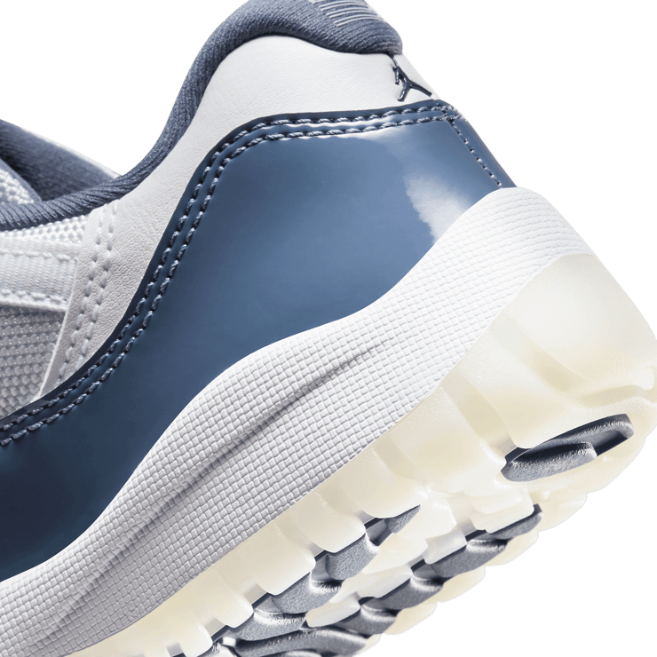 Air Jordan 11 Retro Low Diffused Blue (PS) Angle 5