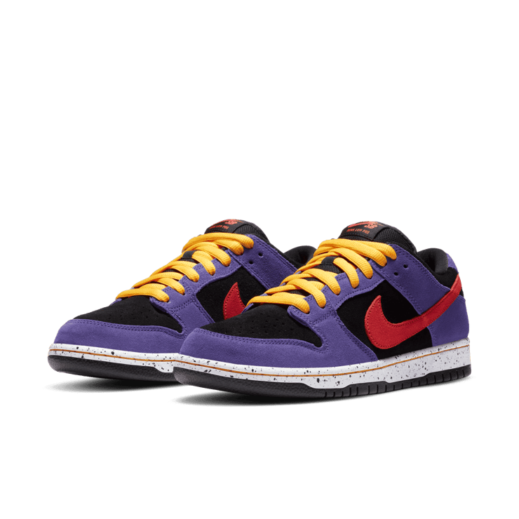 Nike SB Dunk Low ACG Terra Angle 2