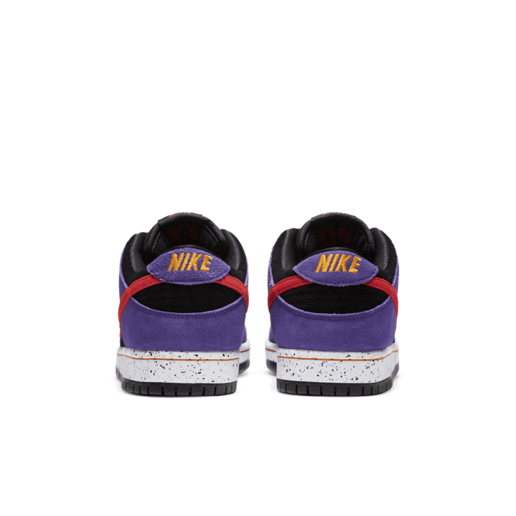 Nike SB Dunk Low ACG Terra Angle 3