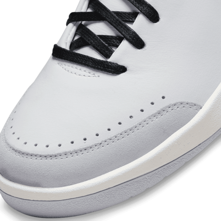 Air Jordan 2 Retro SE Nina Chanel Abney (W) Angle 4