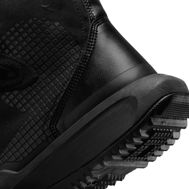 Nike SFB B2 'Triple Black' Angle 4