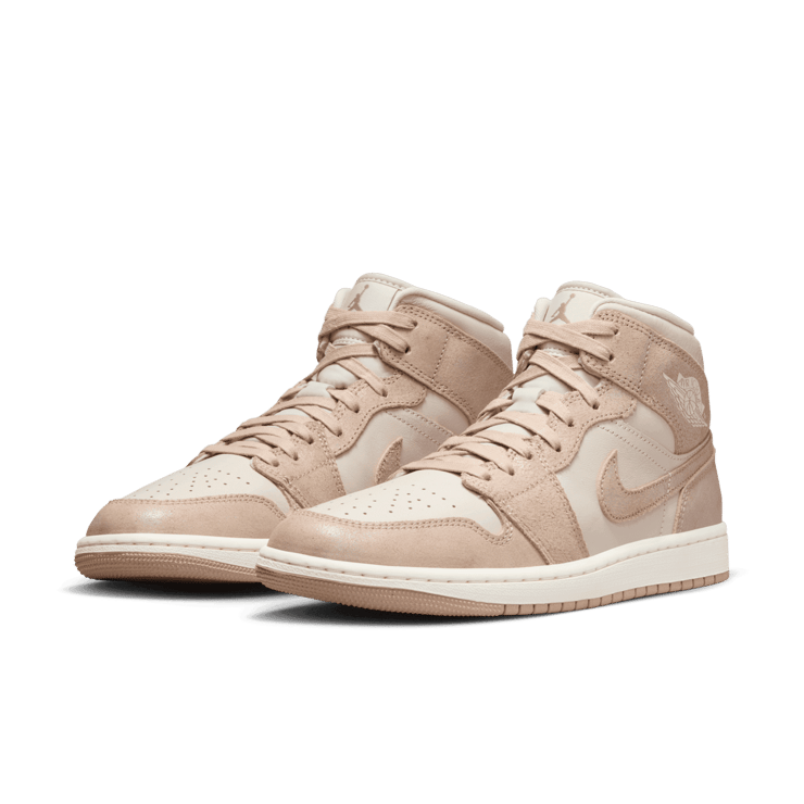 Air Jordan 1 Mid SE Angle 2